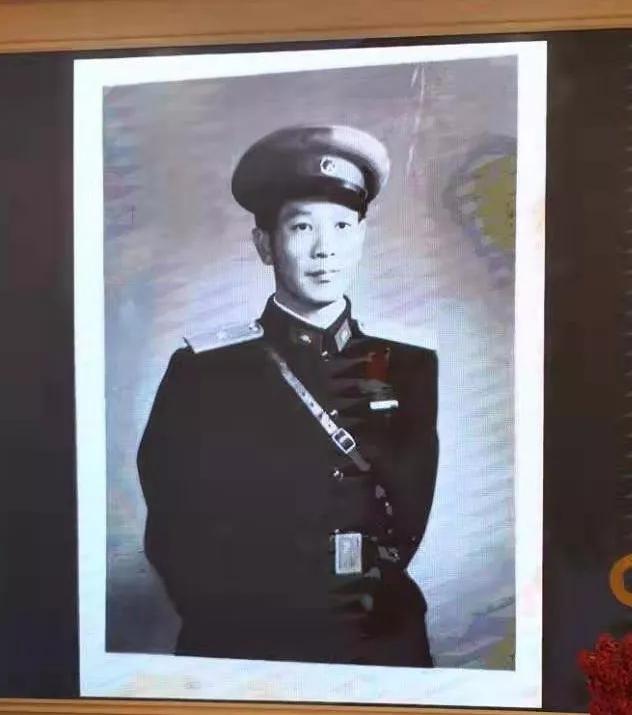 恭祝平山籍革命老前辈周雄风百岁大寿:铮铮铁骨,一世豪情