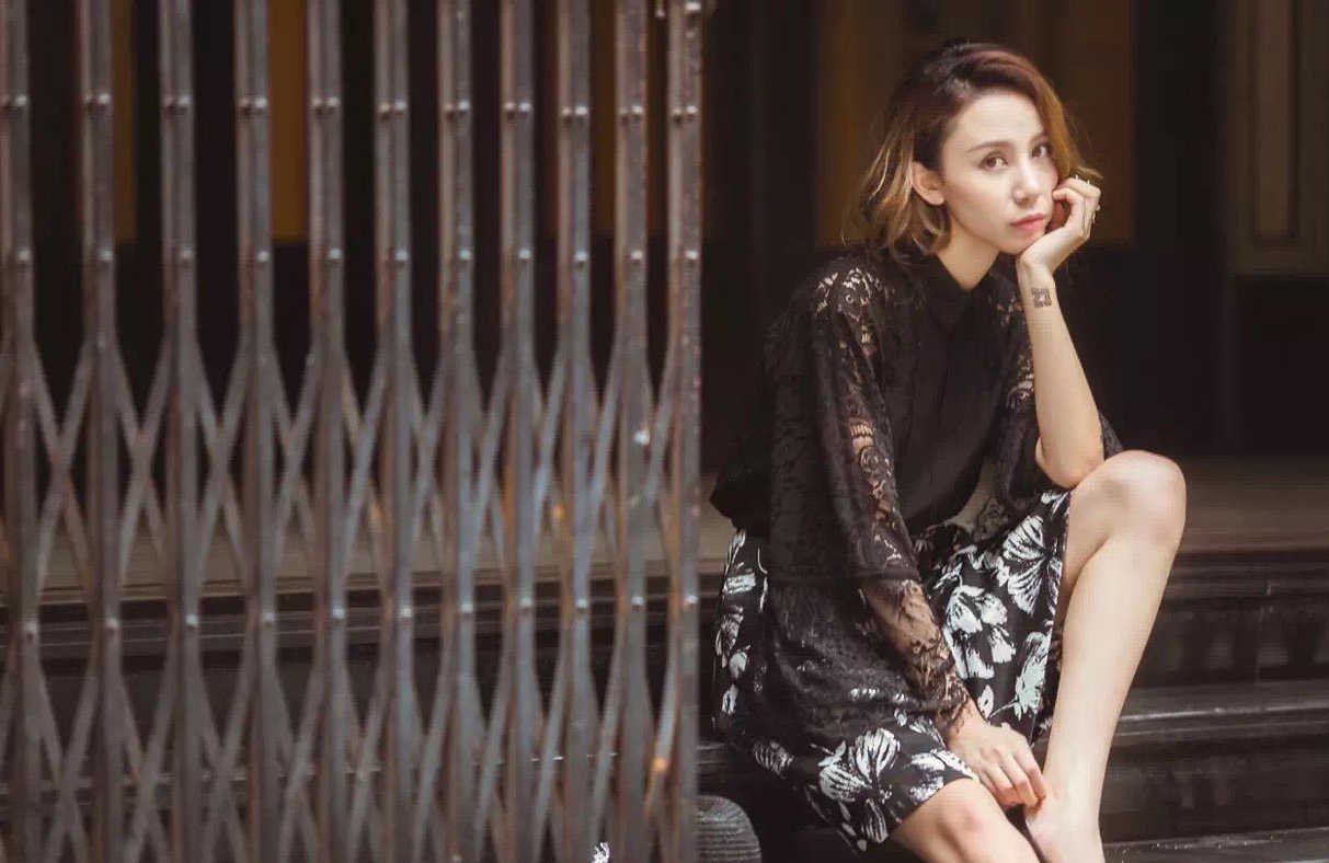 爱情主动爱恨分明绝不隐藏内心爱情的生肖女02