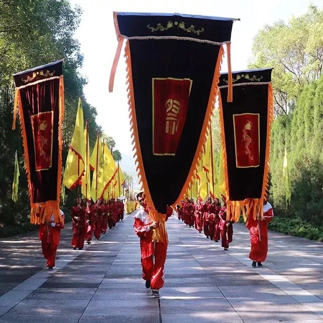 炎帝陵祭典體驗以及精彩紛呈的炎帝民俗文化展演遊客可免費參與體驗