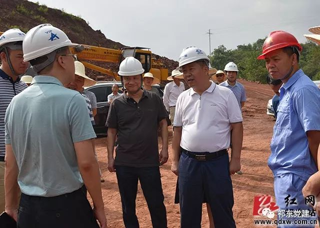 祁东县委书记杜登峰调研祁常高速祁东段项目建设情况争取提前交付使用