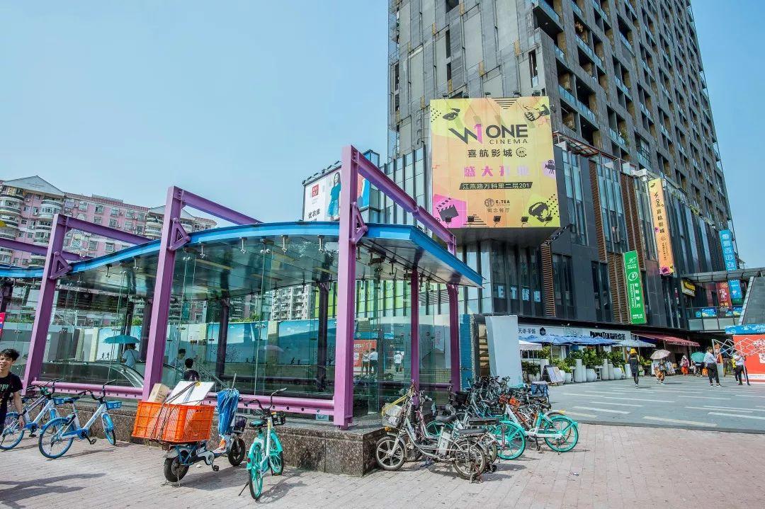 新店坐落在海珠万科里一起来解锁8月大片