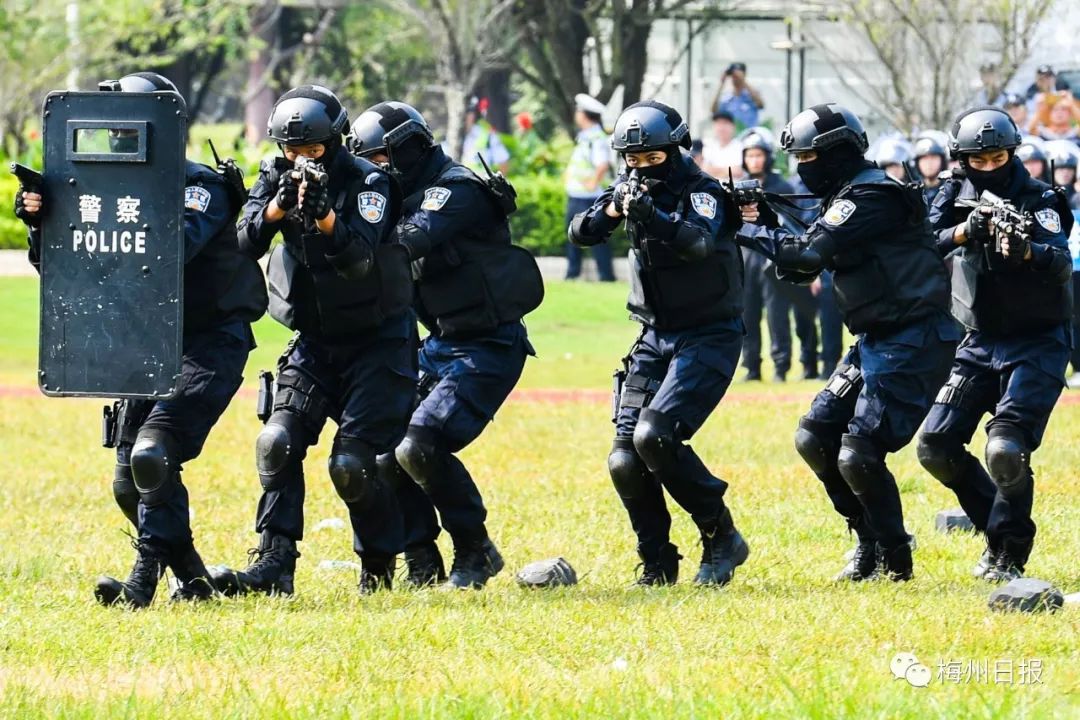 防暴反恐,支持警察!梅州公安真的太帅了!_演练