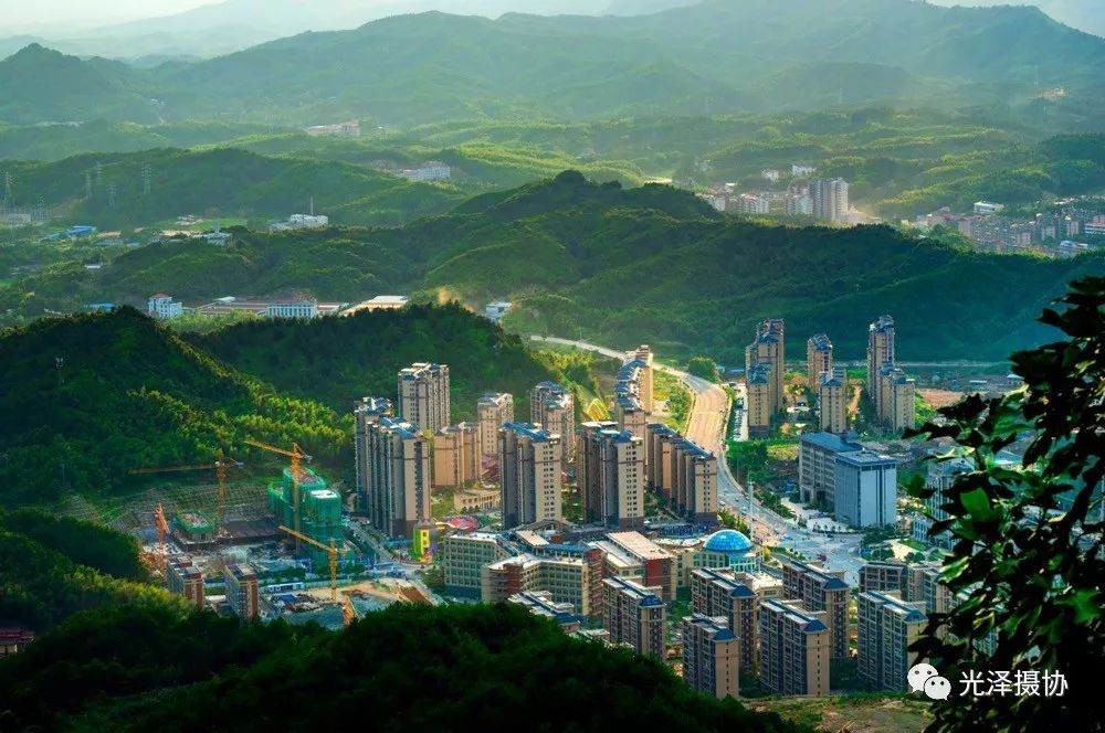 光泽城南新貌光泽桔子洲全景为庆祝新中国成立七十周年,落实县委,县
