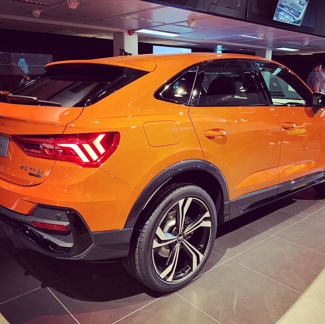 轿跑的风格全新奥迪q3sportback海外实车到店