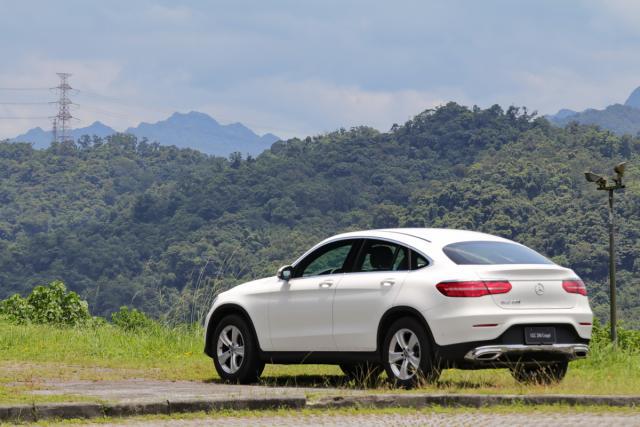 梅赛德斯奔驰glc200coupe完整试驾报告了解一下