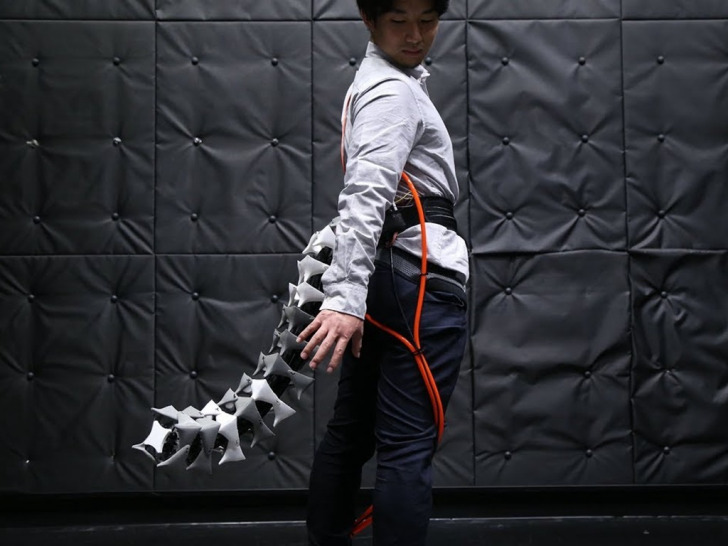 家中老人总跌倒?这款机械尾巴或许可以帮到你