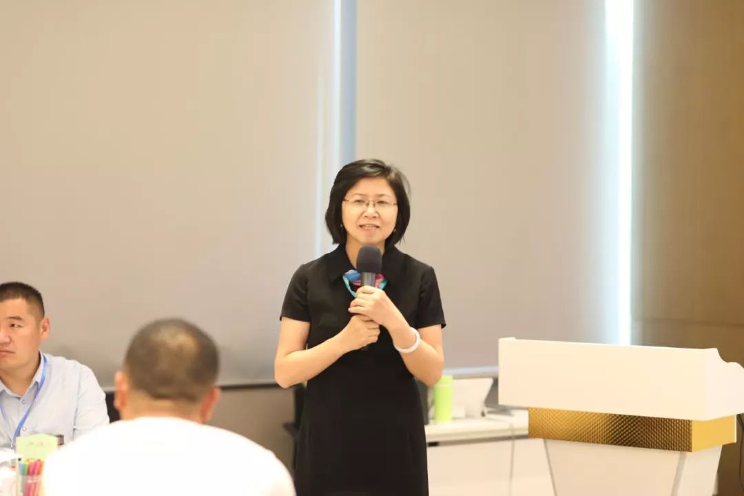 中组部"万人计划名师",复旦附中教学指导委员会副主任 王白云一个