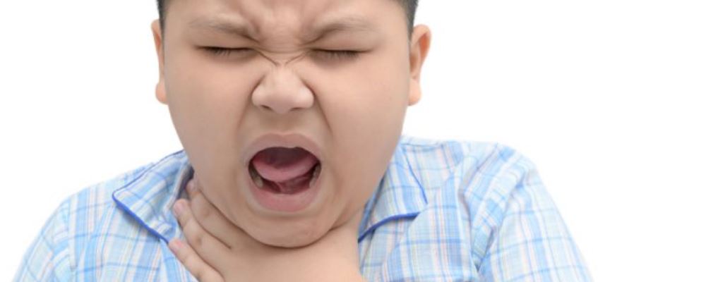 男孩吃面包身亡异物卡喉急救方法别做错