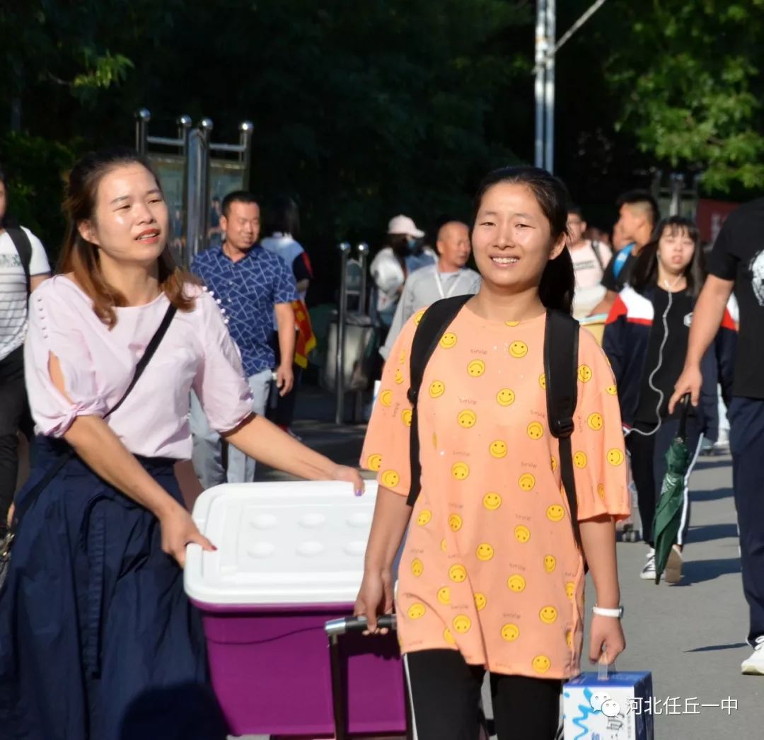 任丘一中2019级新生报到工作圆满结束