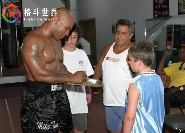 1/ 12 迈克·泰森(mike tyson),美国著名重量级拳王,曾是世界最年轻的