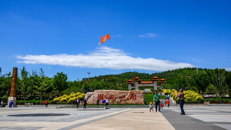 锦州城在水中映人在山画游
