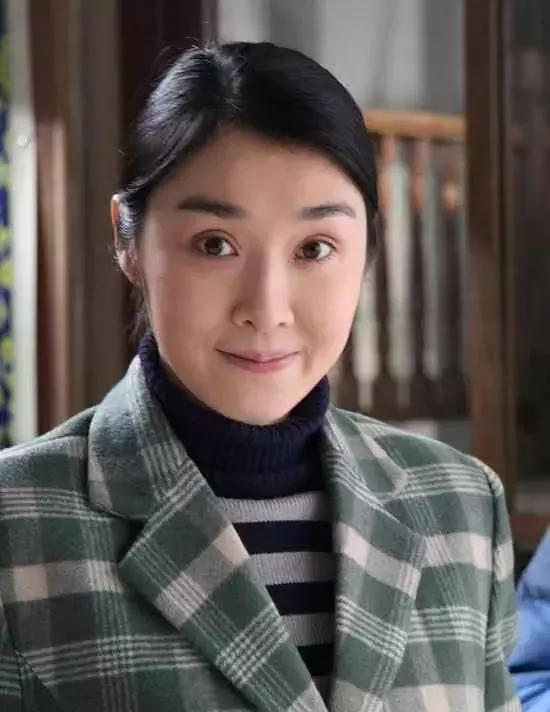 《国宝奇旅》中的罗素,《琅琊榜》中的惠妃,等等,陈丽娜在剧中的戏份