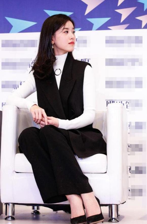 章泽天果然是一面照妖镜连女星都不敢跟她同台差别是真大