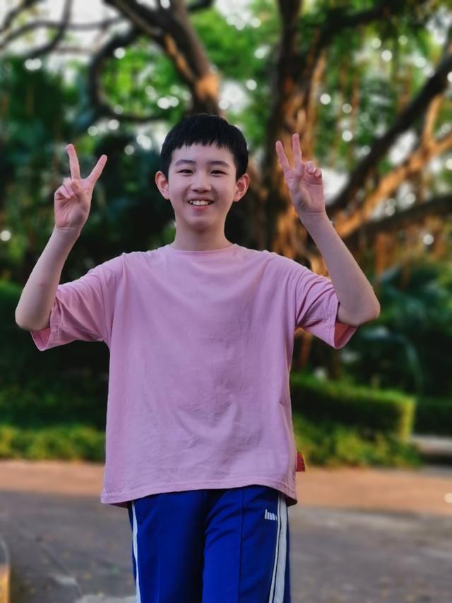 芒果tv极限17羽你同行热播童星演员于垚饰演小平安