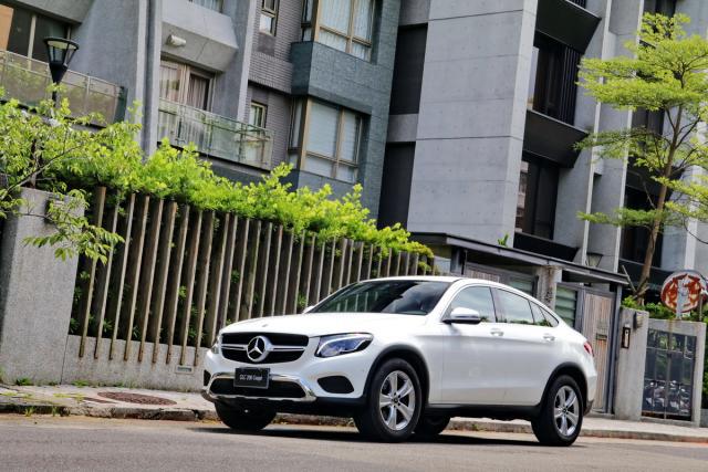 梅赛德斯奔驰glc200coupe完整试驾报告了解一下