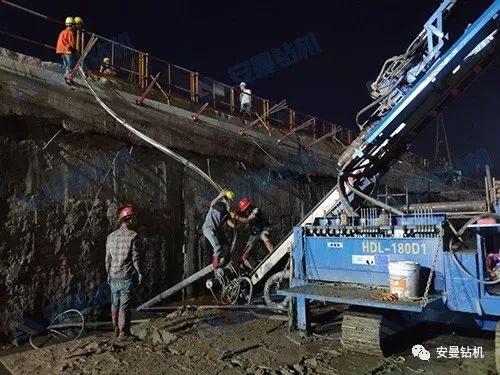 连墙开孔后涌砂涌水;3-28米砂层;28-40米强风化砂岩施工工艺:普通锚索