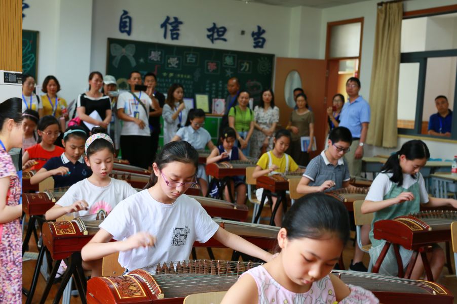 精彩假期三林镇中心小学交流活动促发展