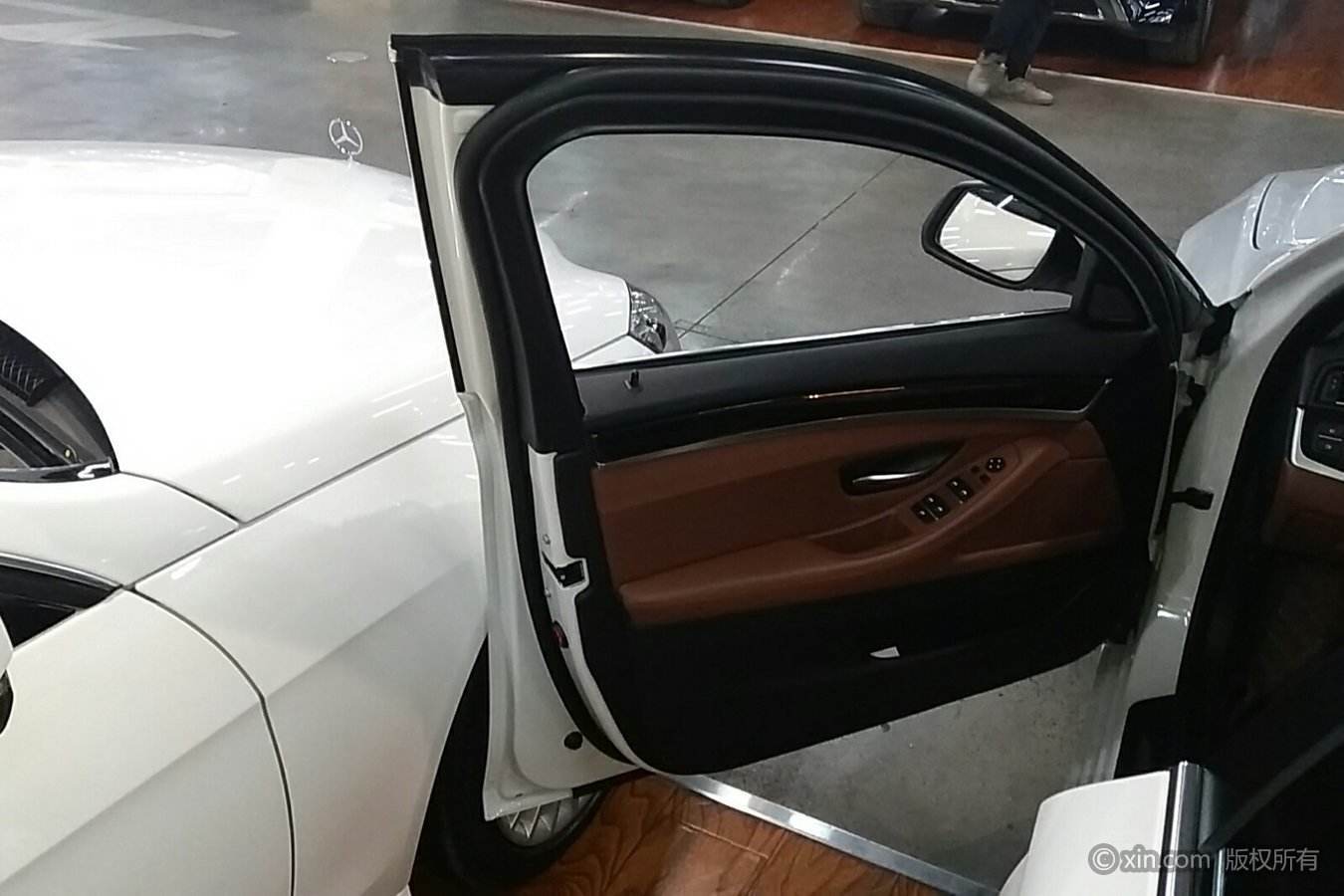 西宁宝马528原车门板渣渣隔音更换大能隔音,精艺精拆解门板隔音