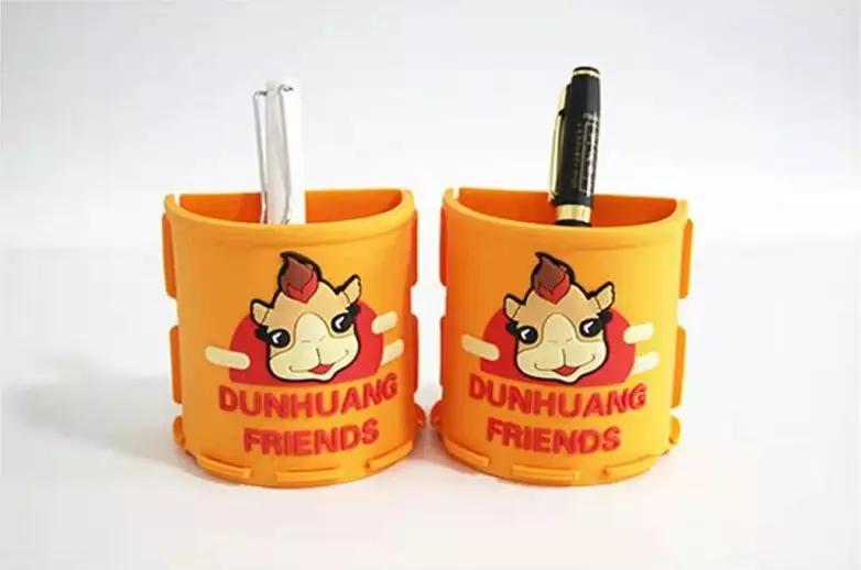 敦煌文创萌萌哒驼小驼拼接笔筒