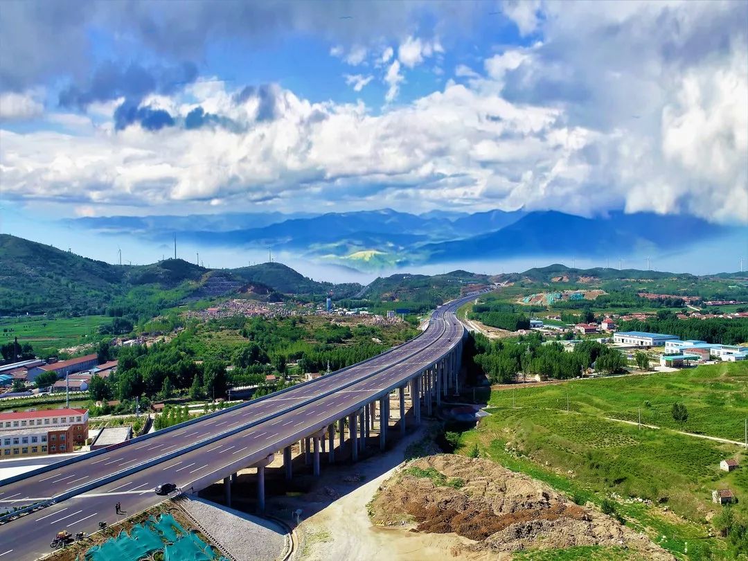 创造多个之最山东滨莱高速正式通车