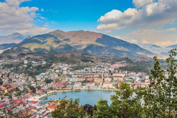 30公里外是马来西亚的沙巴州(sabah)提起沙巴,很多人第一反应越南沙巴