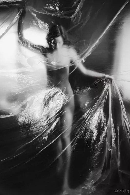 黑白照片可以很轻易的创建一种连接,让我们可以随时停下脚步来