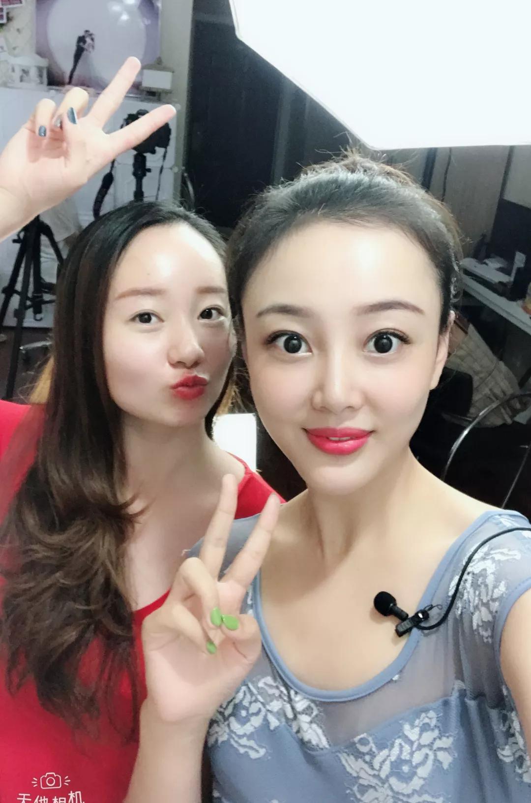 梦瑶 | 如刘诗诗般的天鹅颈,小香肩,她活出了绝色女人的高级感