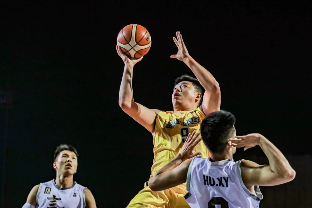 华熙篮球汇——week3"激烈厮杀"言午阵容齐整艰难取胜 荣登周冠军宝座