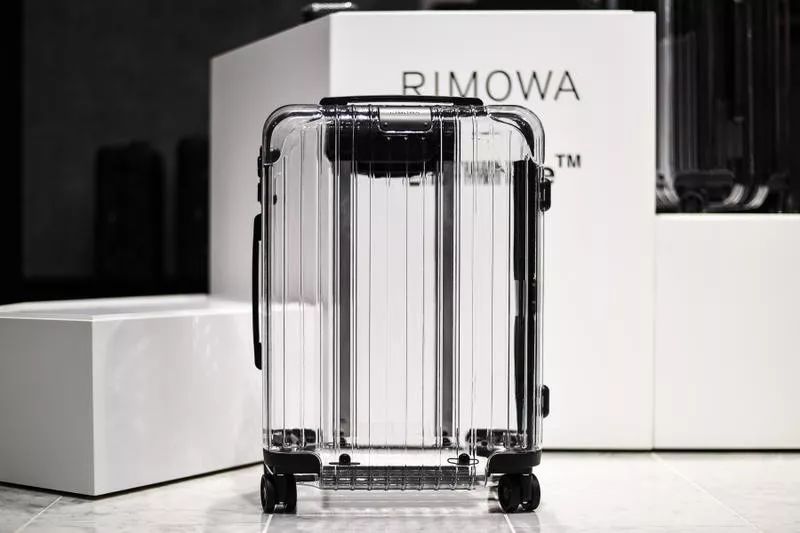 店铺曾瘫痪取消发售supremex日默瓦rimowa联名行李箱泄露