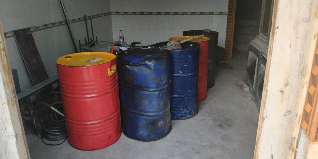 疯狂作案!3个人在宜宾偷了30辆货车柴油