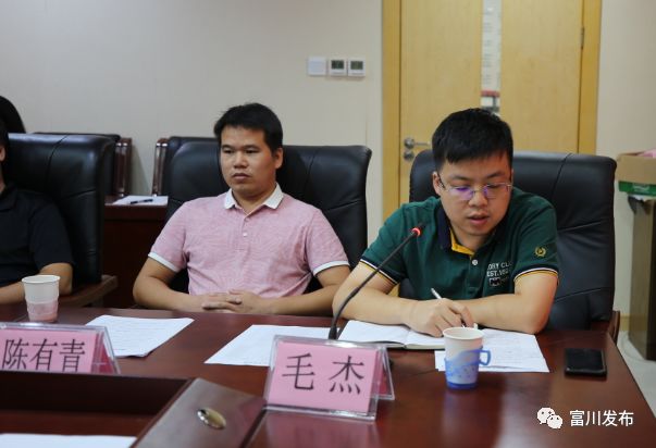 杨超武表示,广大驻村第一书记,工作队员和青年同志要