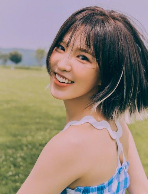 红贝贝回归预告wendyyeri造型在线却在裴珠泫的造型上翻车