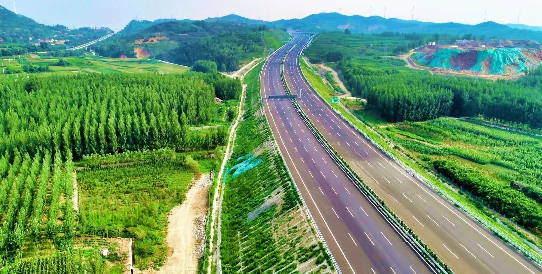 创造多个之最山东滨莱高速正式通车