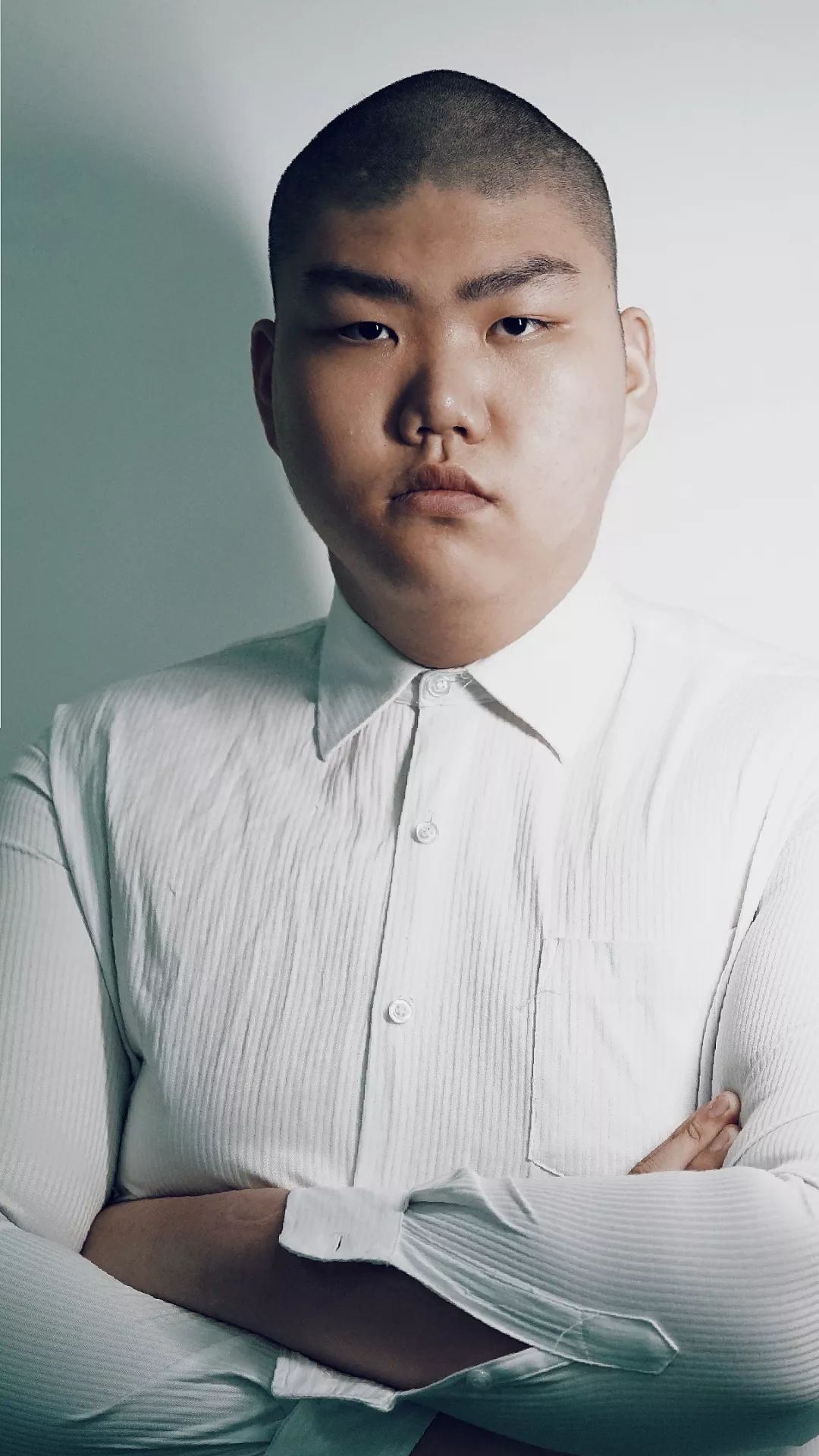 朱宇翔 饰 熊式辉,群众现就读于上海市南湖职业学校,虹口区青少年活动