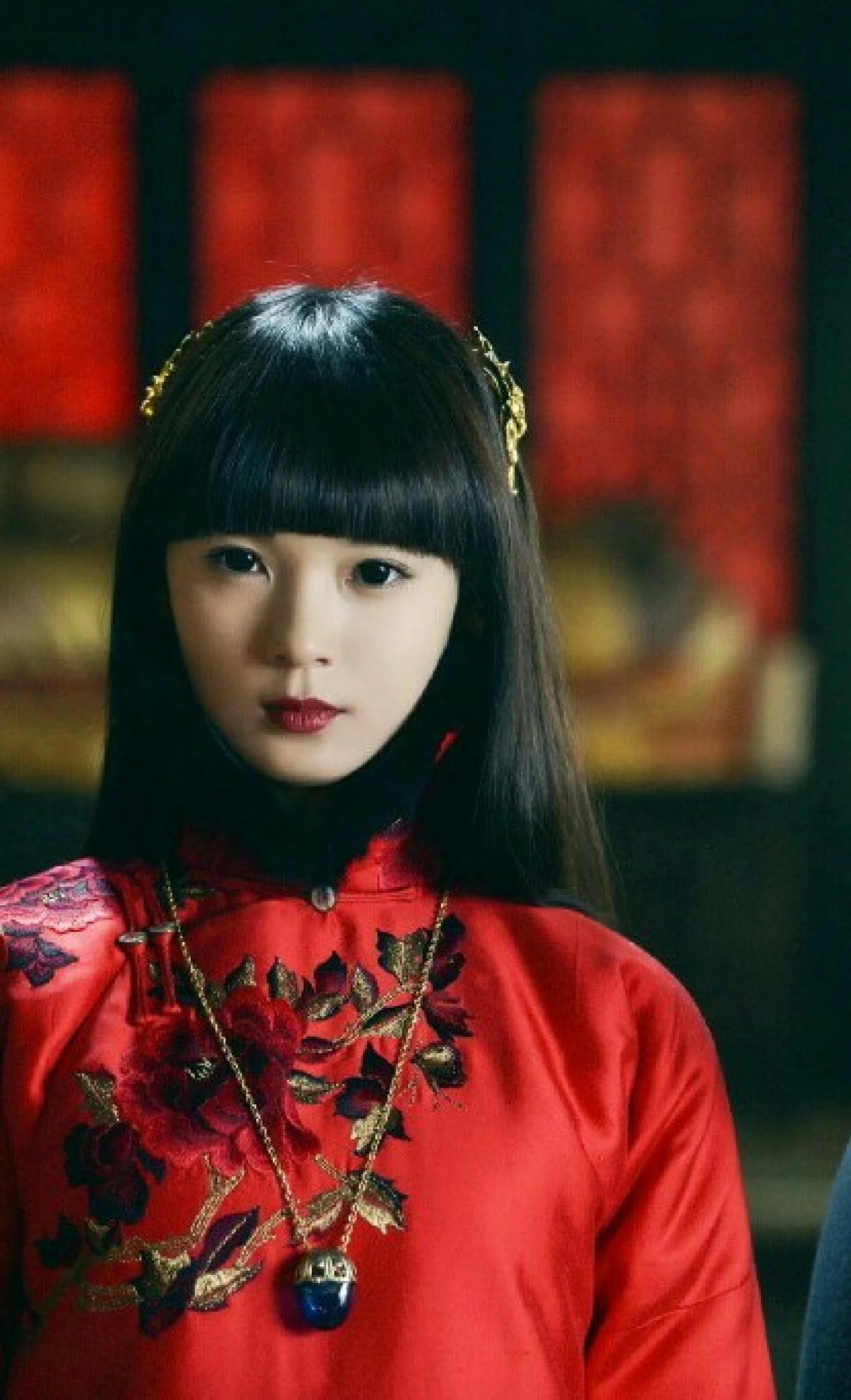陈瑶古装新剧终于杀青这次古装扮相比岳绮罗都还要美