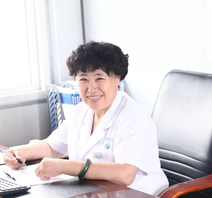 城阳玛丽妇儿医院院长李建华认为,医生的职责不仅在于治病救人,还在于