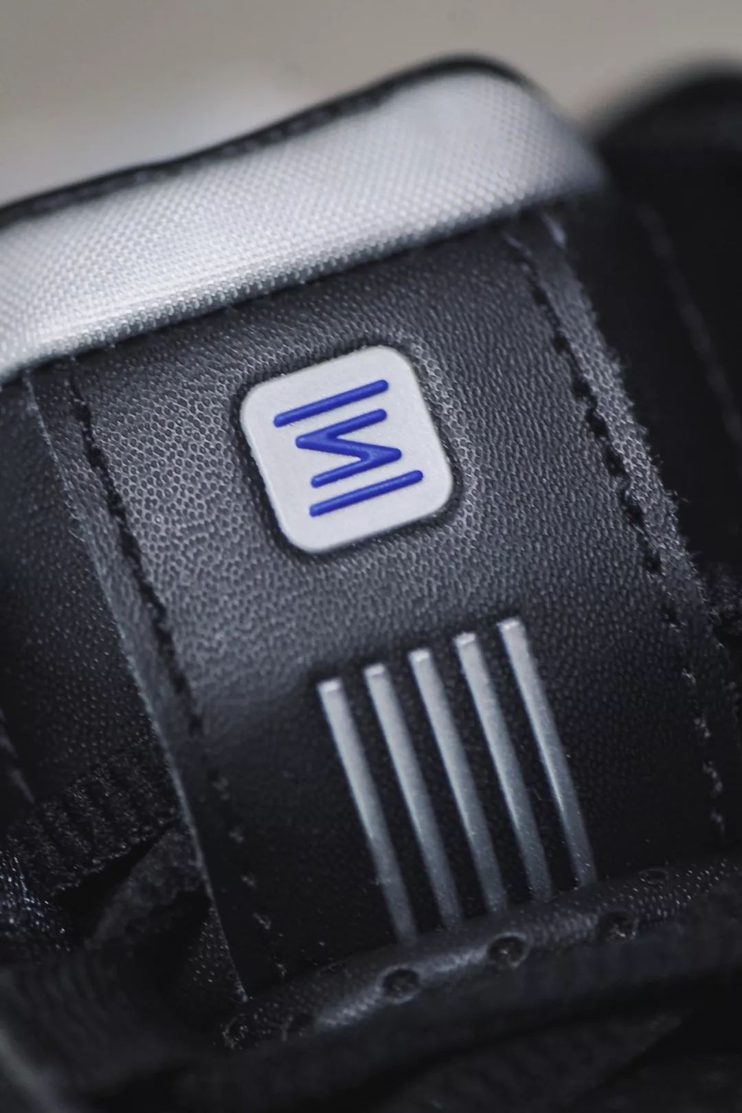 soar 限量发售|nike shox bb4 "metallic silver"