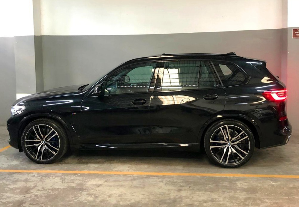 黑色的大气感全新宝马x5海外实车