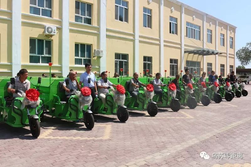 共创自治区文明城市乌苏市车排子镇37辆垃圾清运车上岗服务