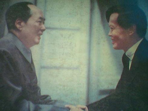 杨振宁在1973年第三次携夫人回国探亲毛主席亲自接见