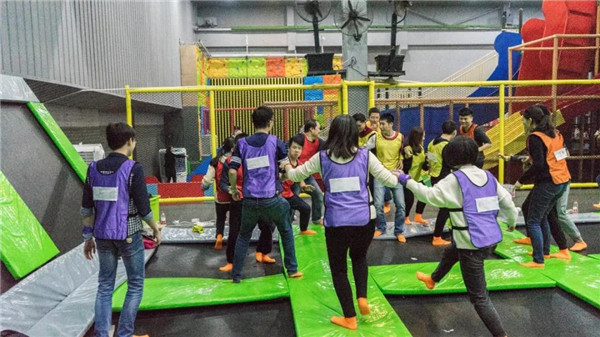 蹦床主题公园团建活动有哪些蹦床公园团建该怎么玩1