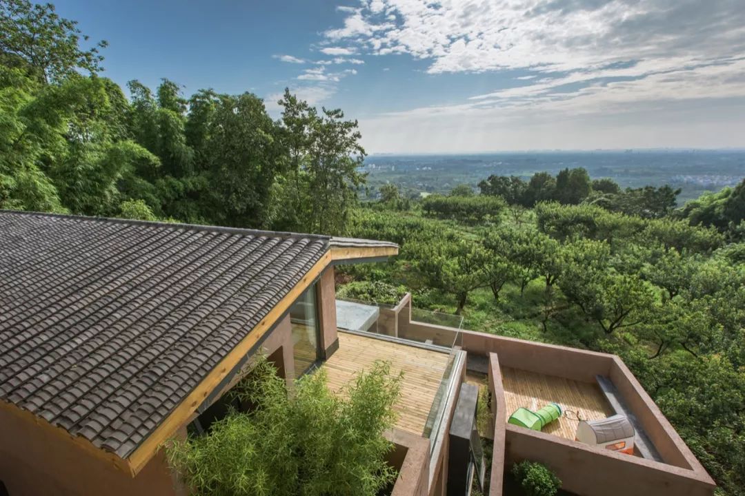 看尽成都烟火繁华杏花山上精品民宿正式开业