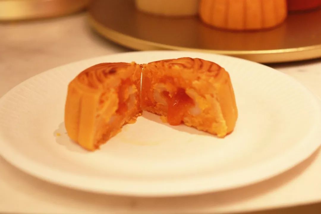 这个中秋吃点不一样的沁园月饼给你4重惊喜享受