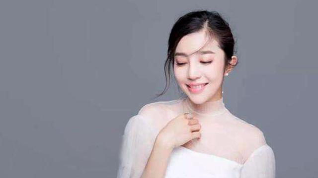 荷塘月色演唱喻越越蔡鹏