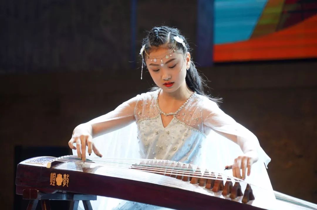 必胜客第五届少儿才艺大赛琴声悠扬鼓声阵阵总决赛器乐类比赛声震东方