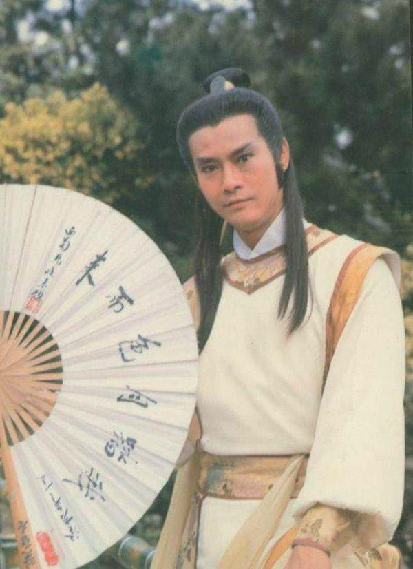 非遗技艺传统折扇或是80后的集体记忆,楚留香:怪我咯?_扇子