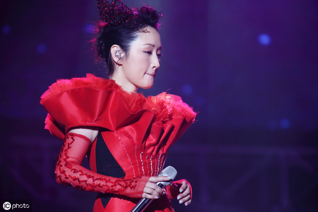 杨钰莹个人相册,风韵迷人,魅力不减