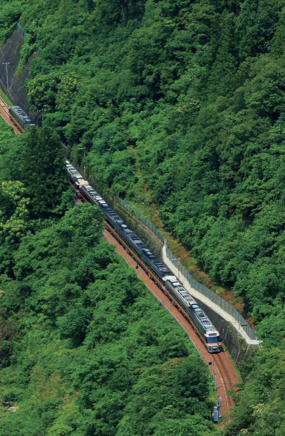 绝景日本最美的铁道风景top10