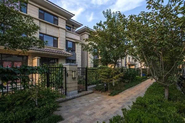 纯墅即将绝迹,源山郡演绎城市墅居典藏"孤本"_别墅