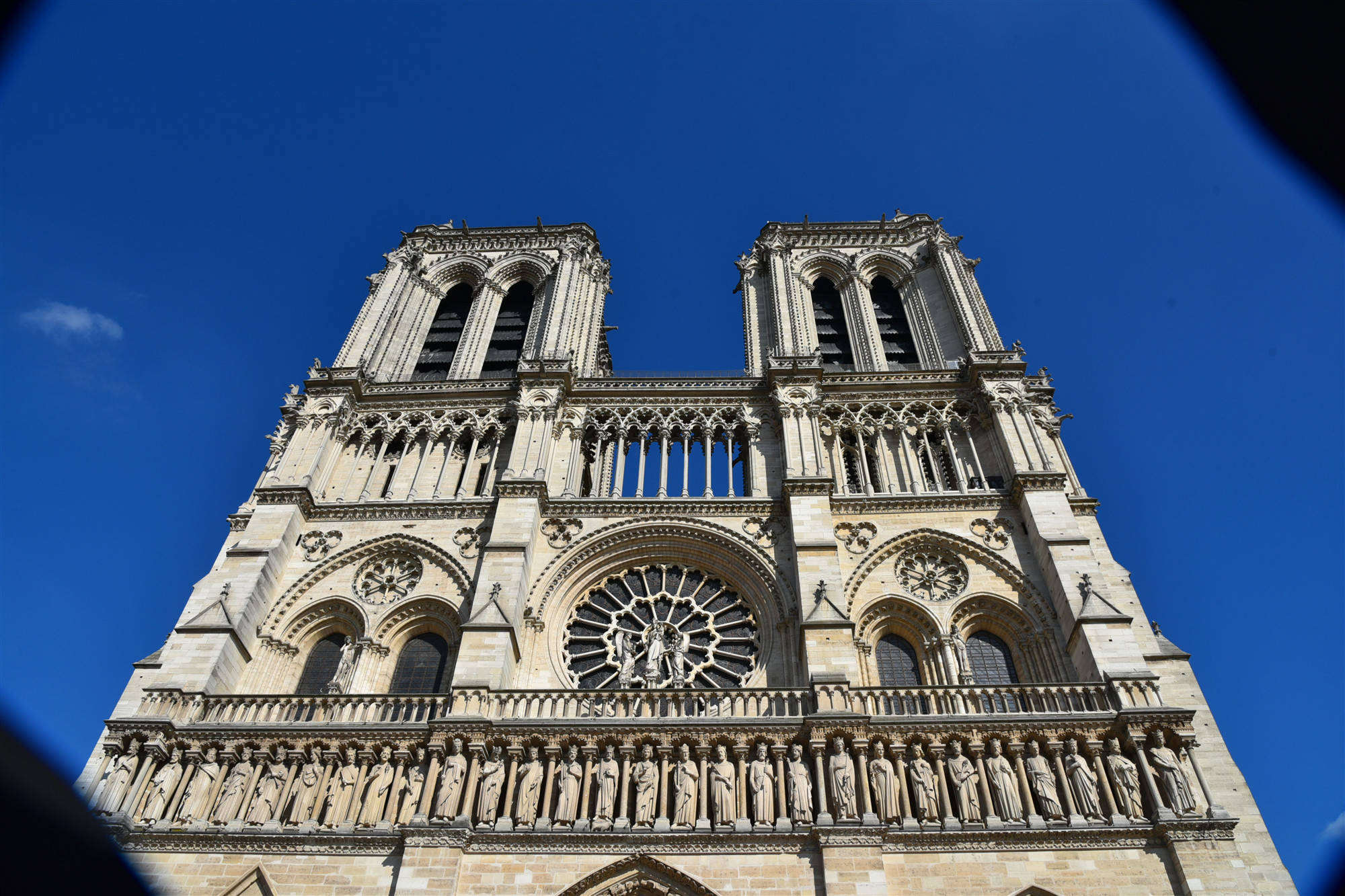 自由行游记—浪漫动人的巴黎3_巴黎圣母院